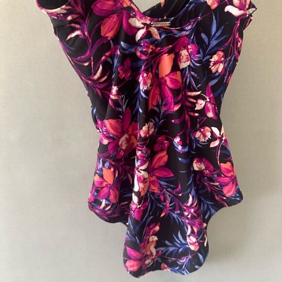 5 for $40 Calvin Klein Swimsuit One Piece Women Size 6 - Picture 6 of 6